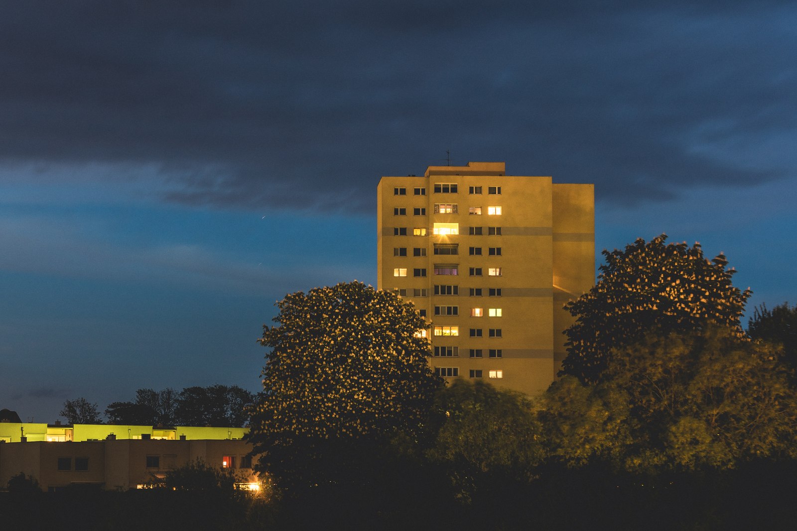 casas-dicas-para-economizar-energia-elétrica-à-noite